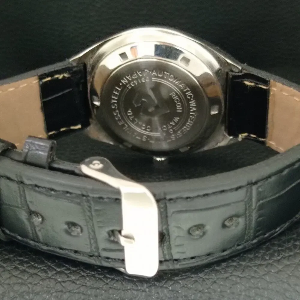 Vintage 1973 Ricoh Automatic Mens Silver Watch W/daydate & Black accents